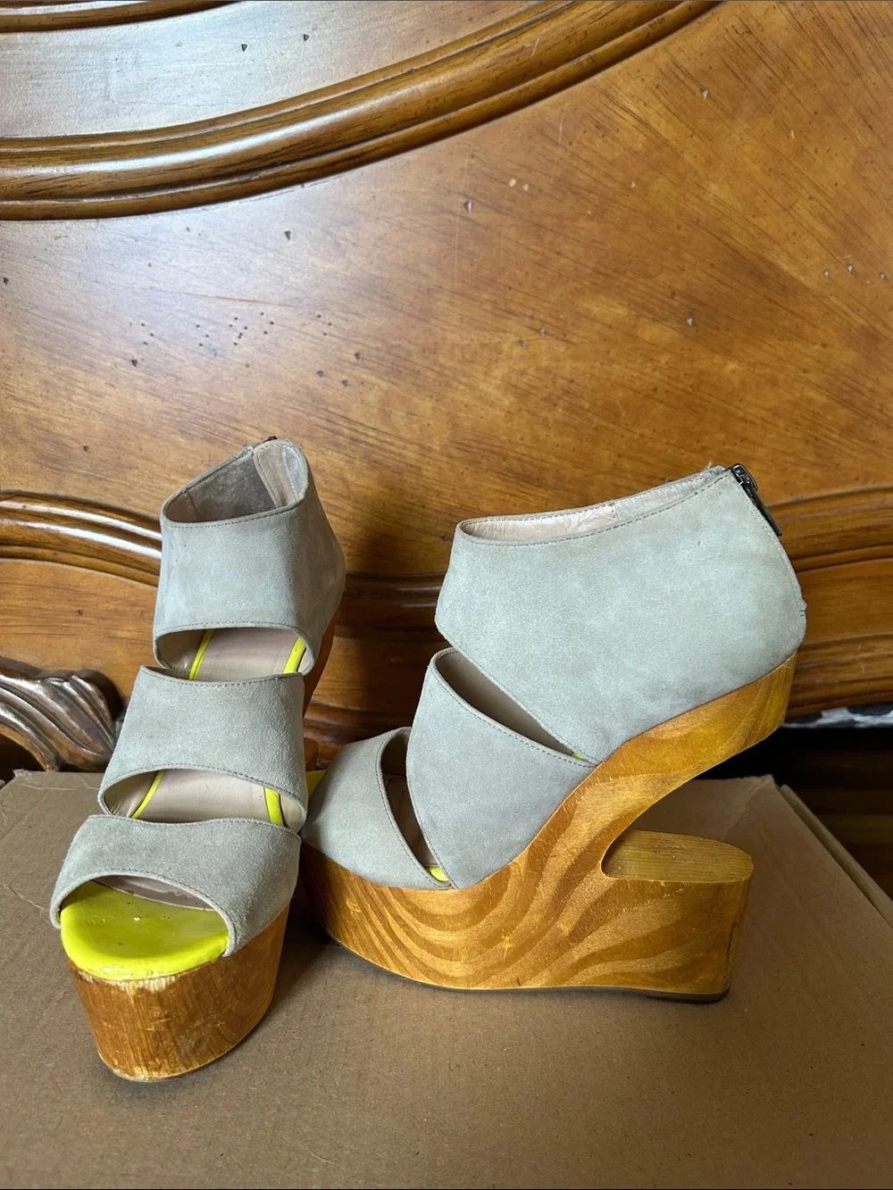 Dolce Vita Grey Suede Cutout Platform Wedge Sandals - Women 8.5